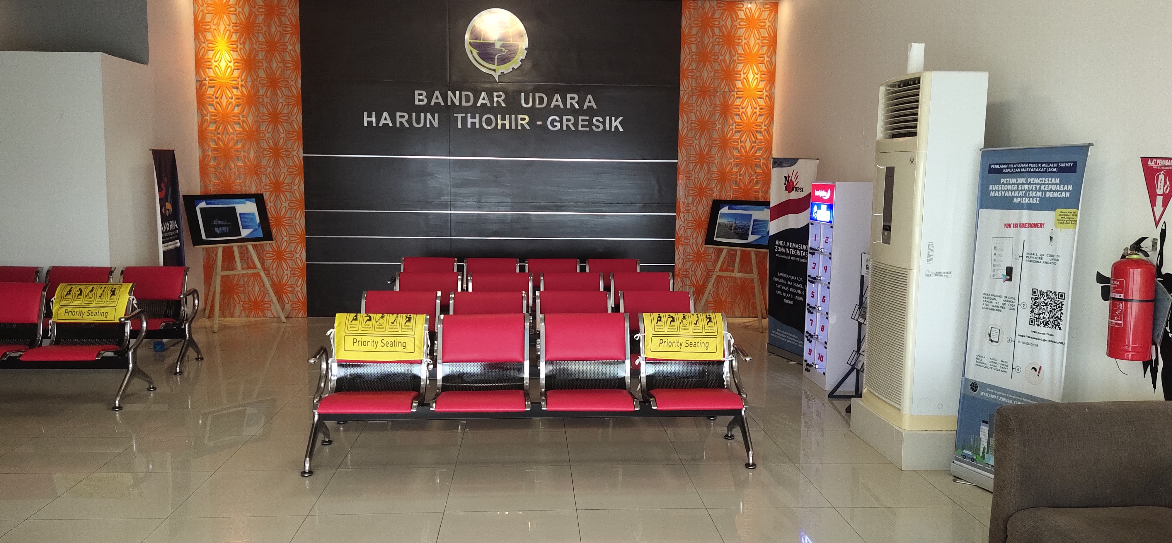 Foto Bandara Ruang Tunggu Keberangkatan