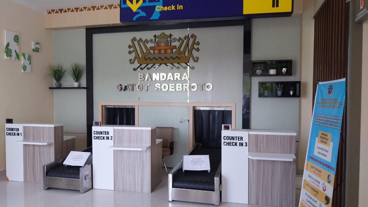 Foto Bandara Counter Check-in