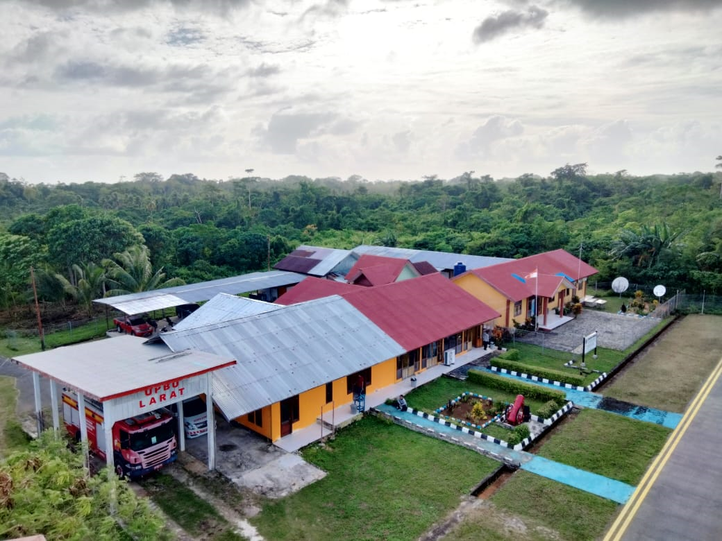 Foto Bandara TAMPAK SISI UDARA GEDUNG TERMINAL,FIRESTATION, GEDUNG ADMINISTRASI.