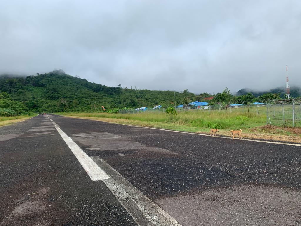 Foto Bandara Runway