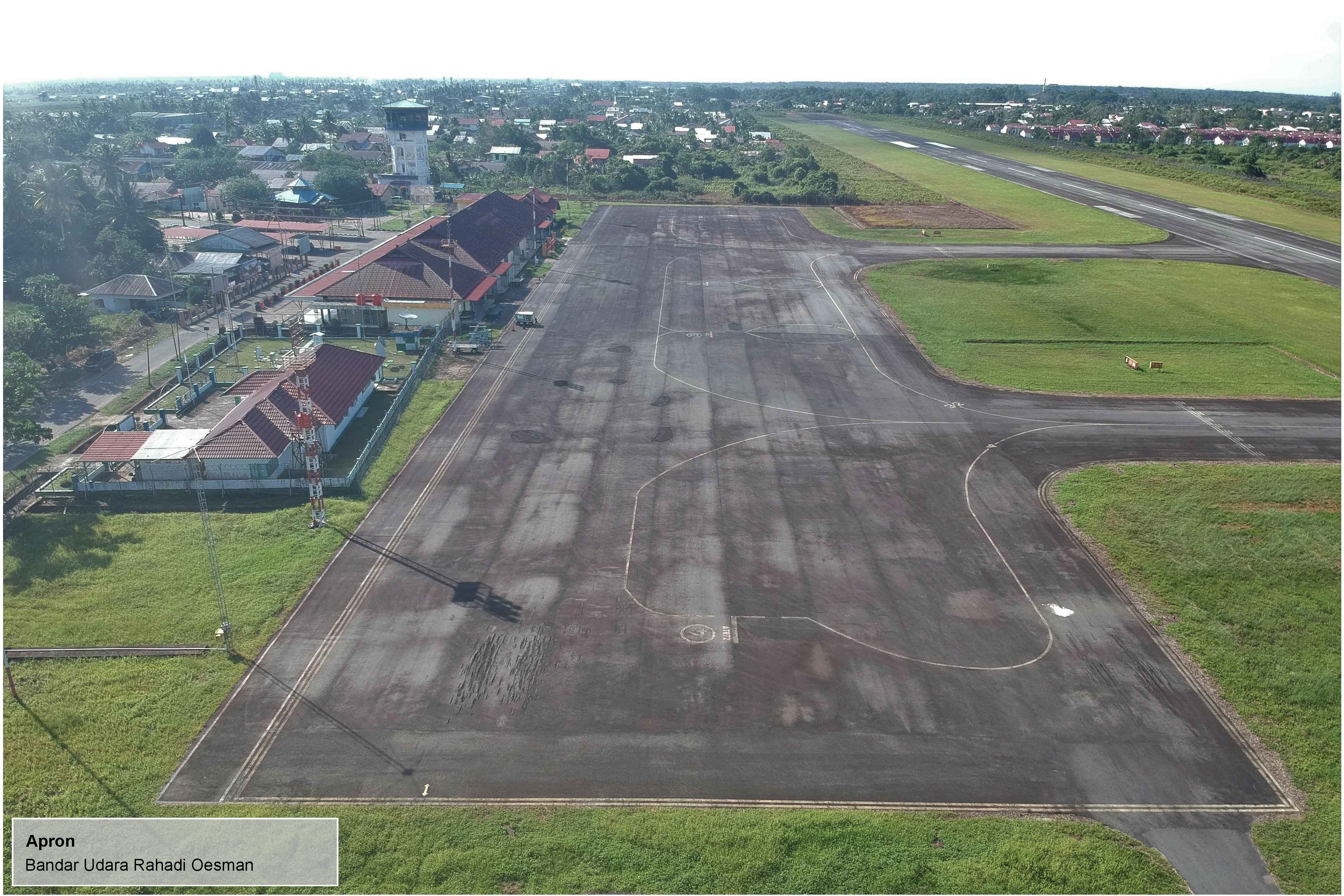 Foto Bandara Tampak atas apron