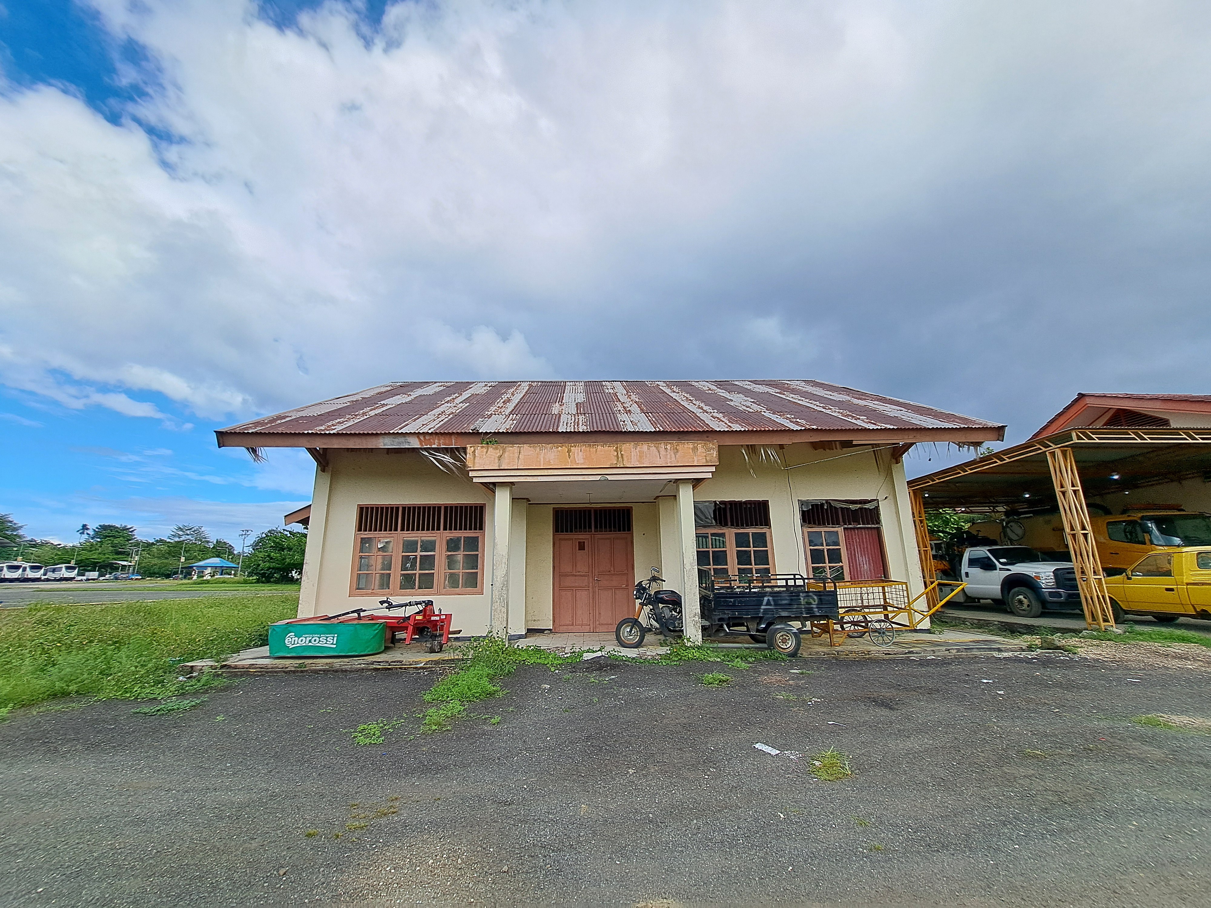 Foto Bandara Gedung Penyimpanan BMN