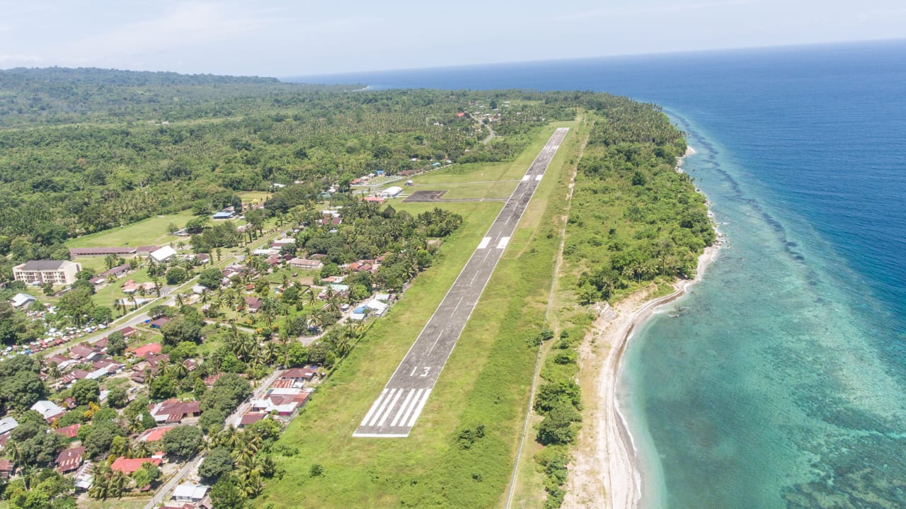 Foto Bandara Sisi Udara Tampak Atas 