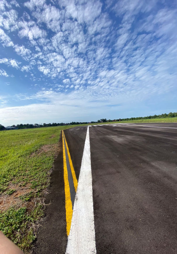 Foto Bandara Turn Pad Runway 14