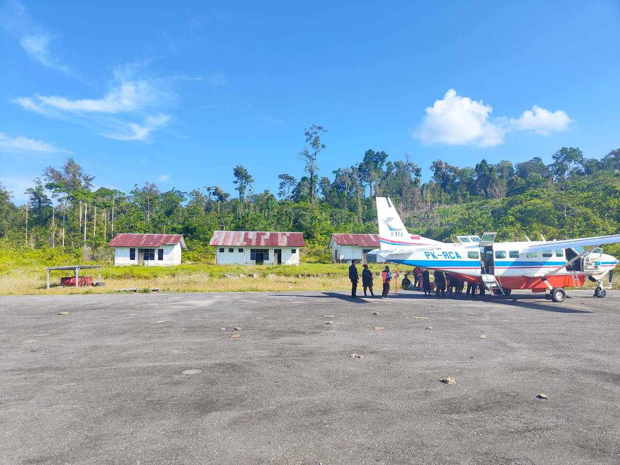 Foto Bandara Terminal Bandara Teraplu