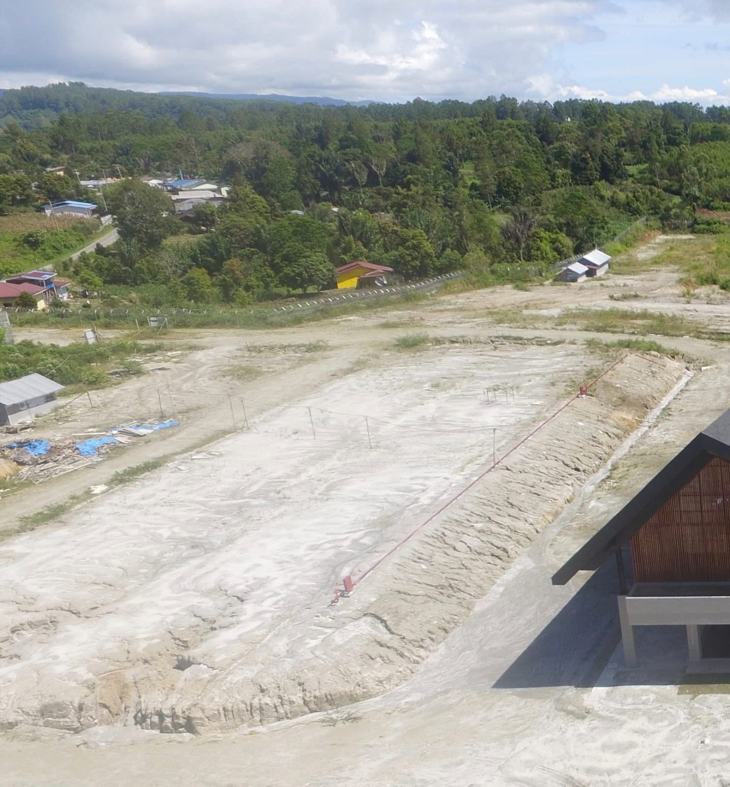 Foto Bandara Area Parkir Baru