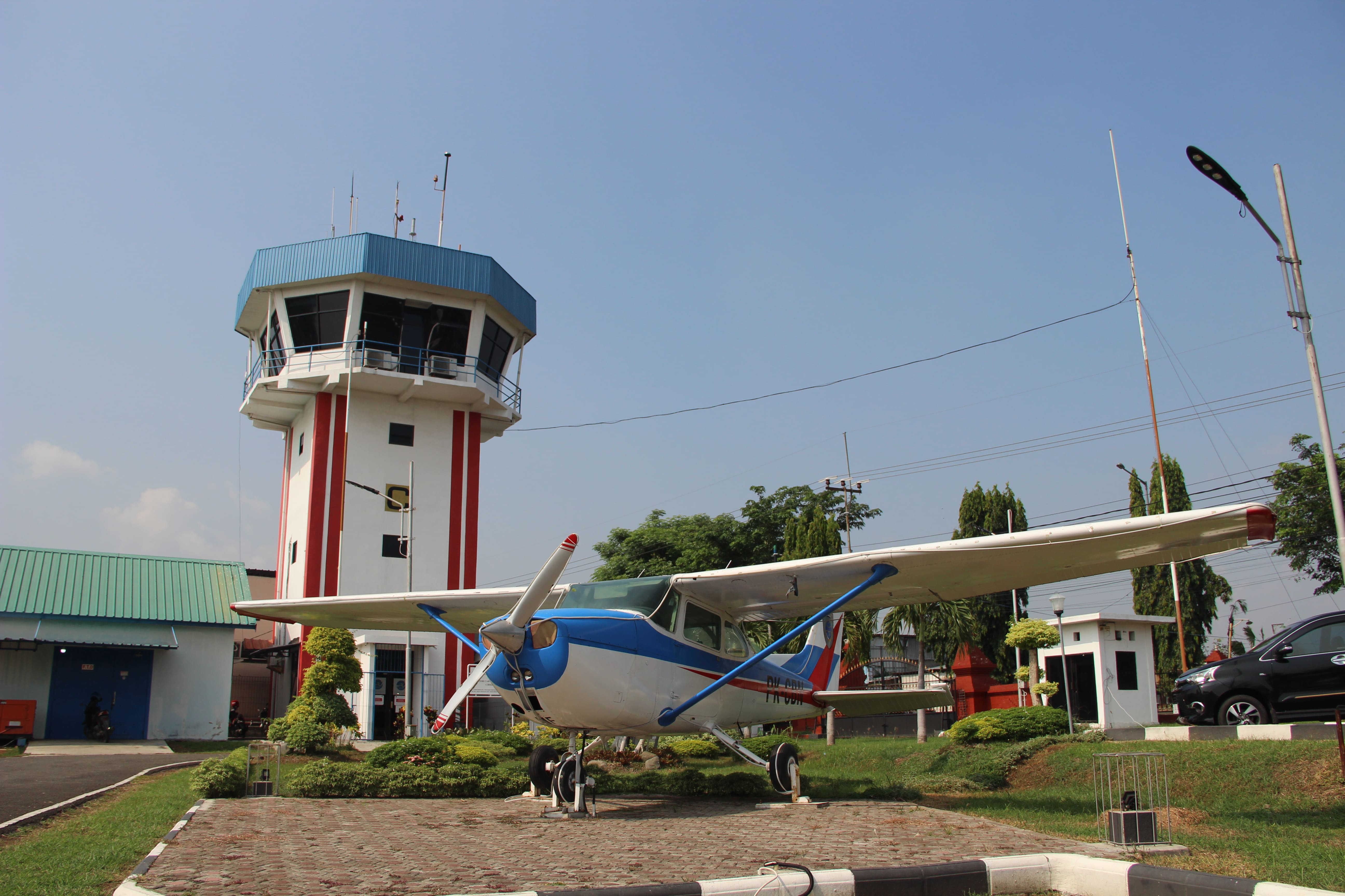 Foto Bandara Monumen Pesawat