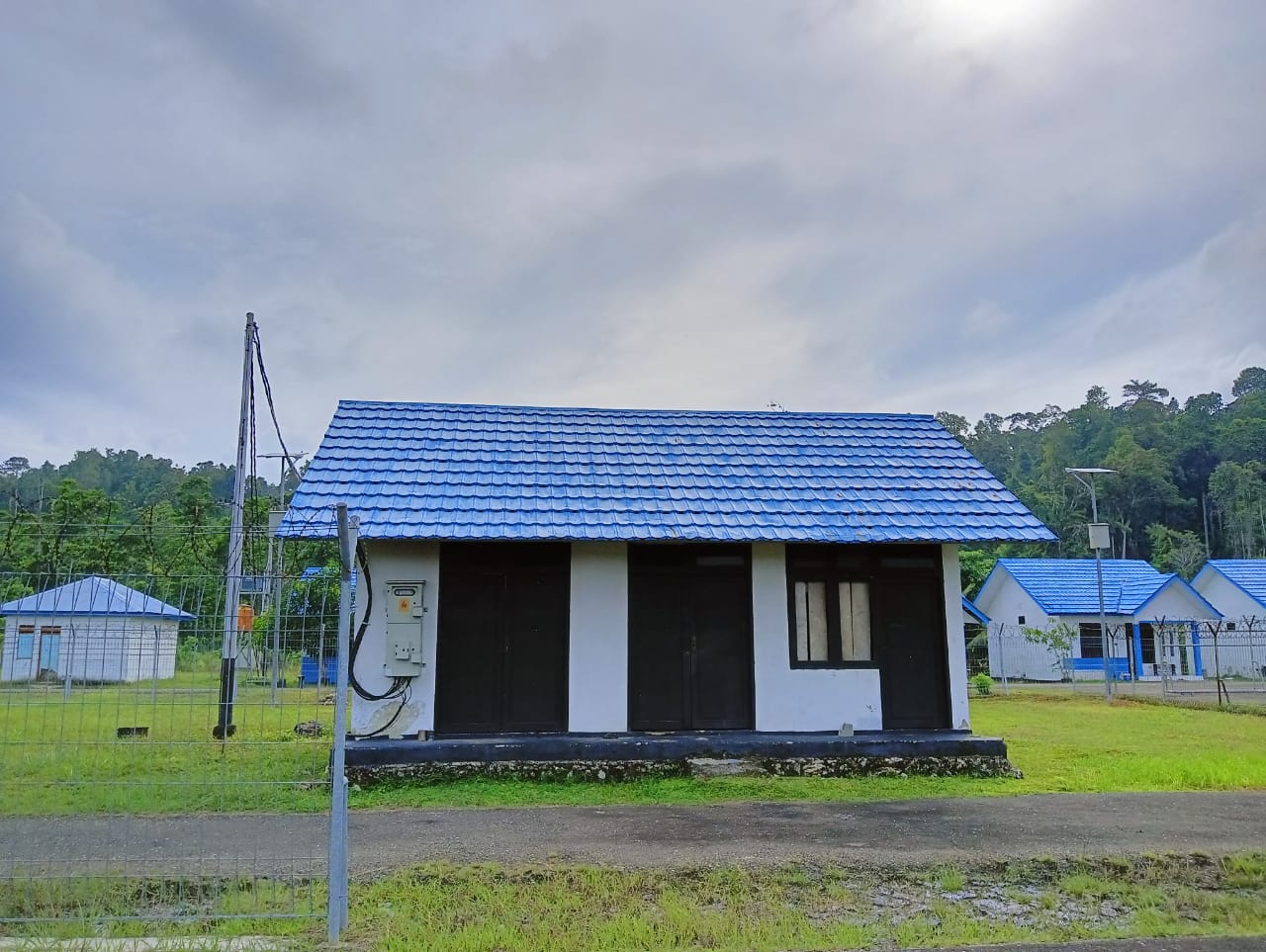 Foto Bandara Gedung genset