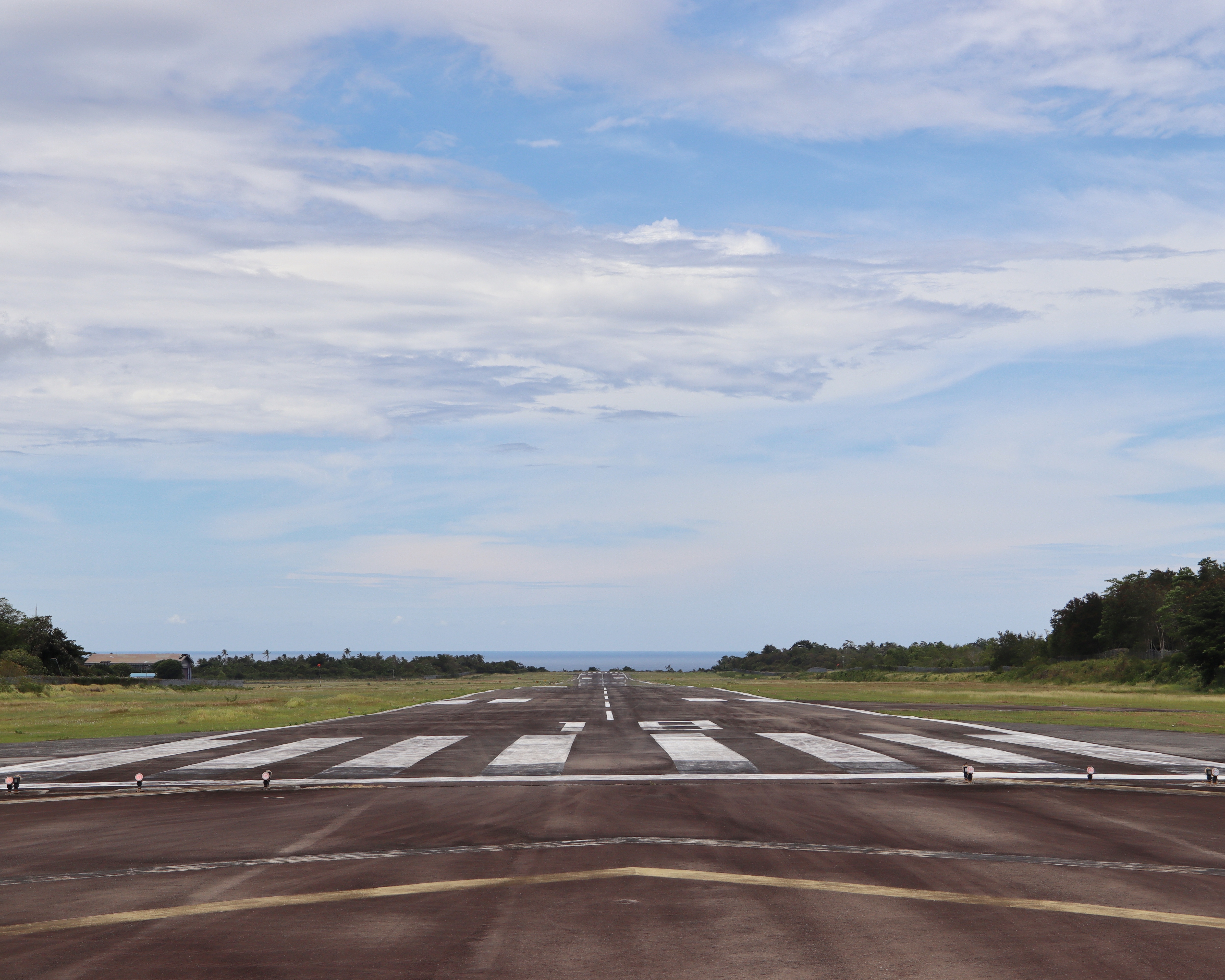 Foto Bandara Runway 10 Bandar Udara Maimun Saleh, Sabang