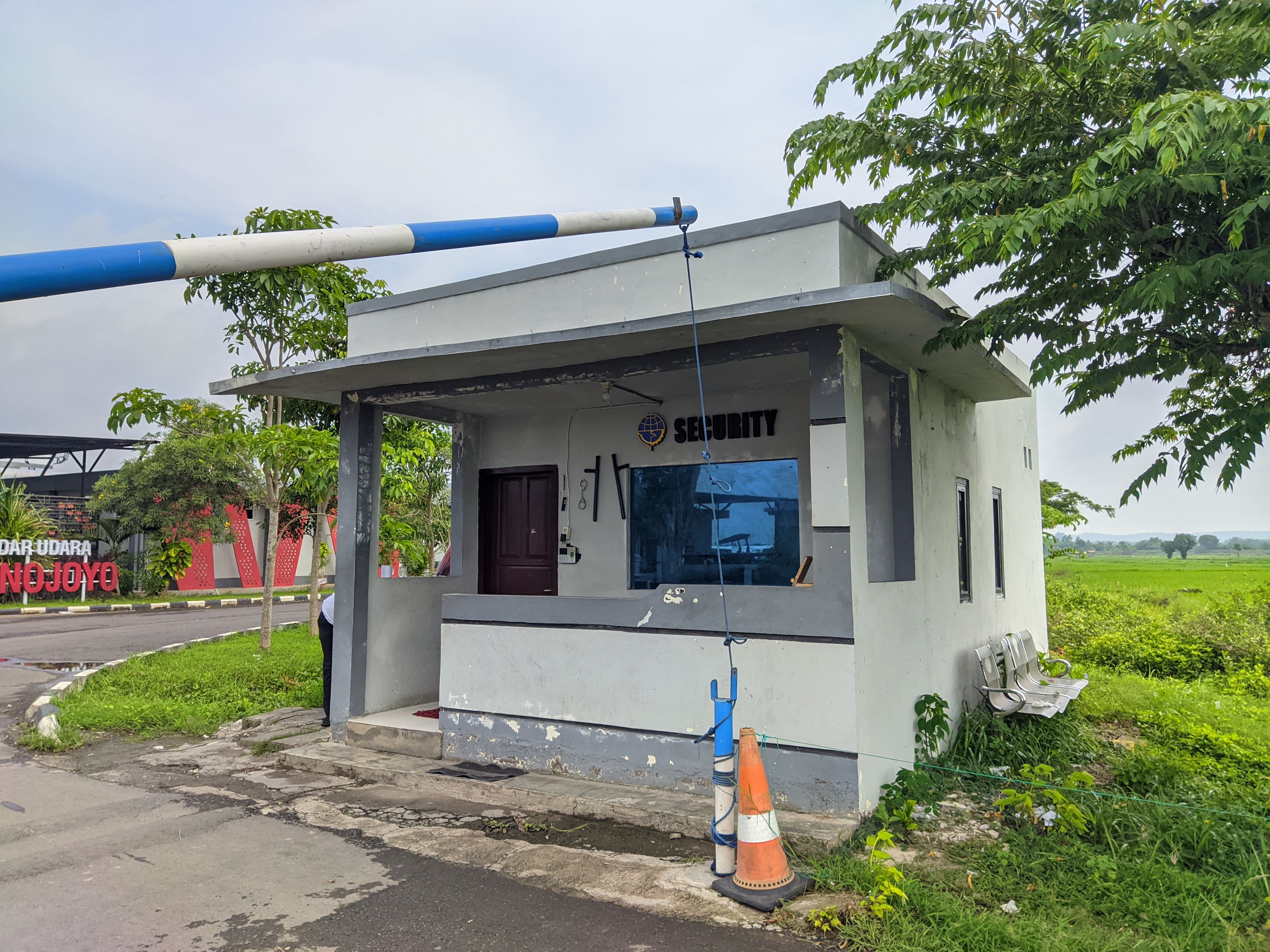 Foto Bandara Pos Satuan Pengamanan