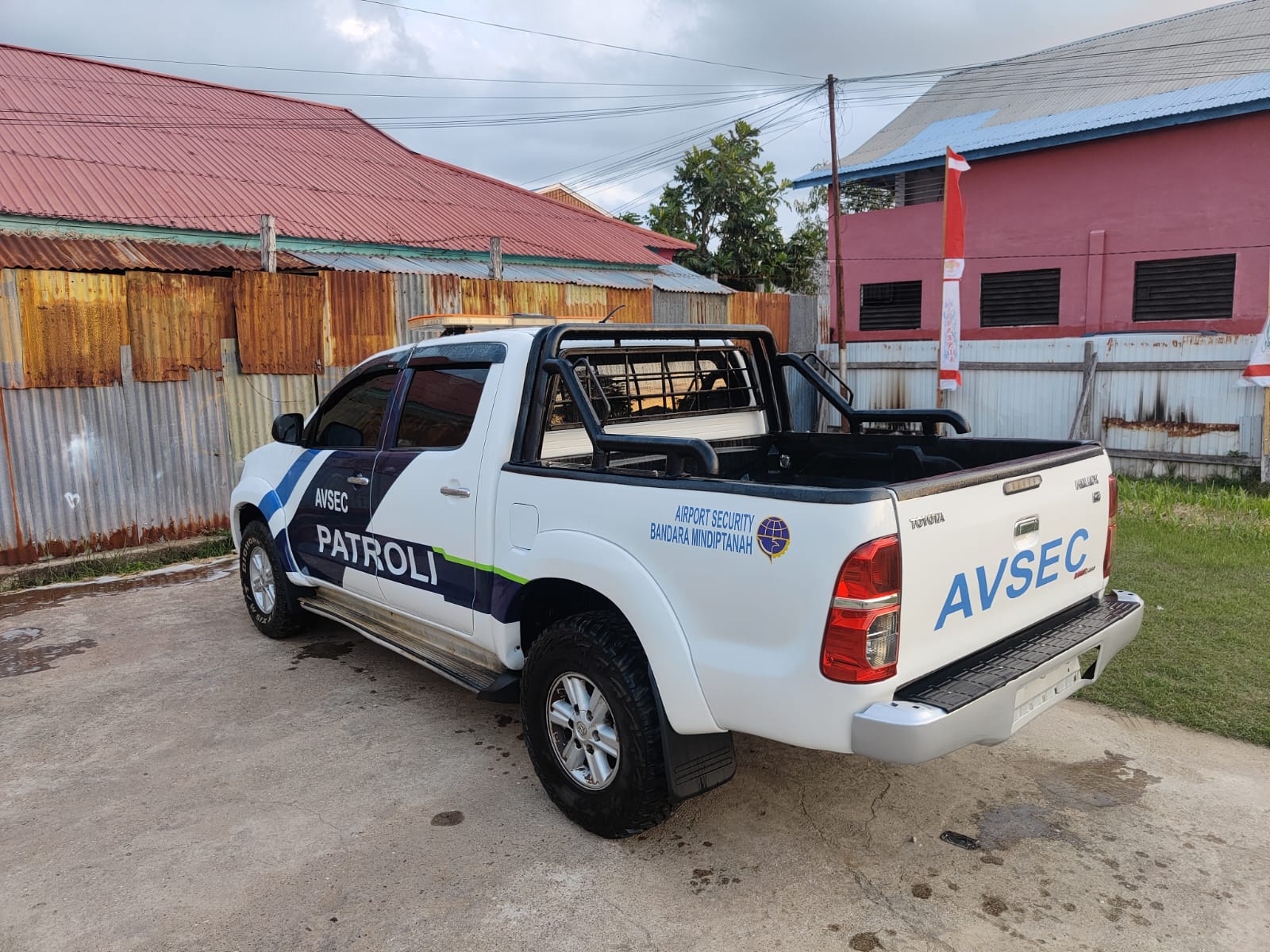 Foto Bandara Mobil Patroli