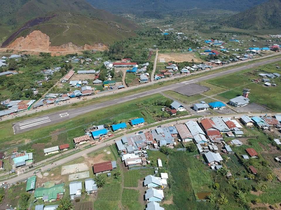 Foto Bandara Tampak Atas Bandara