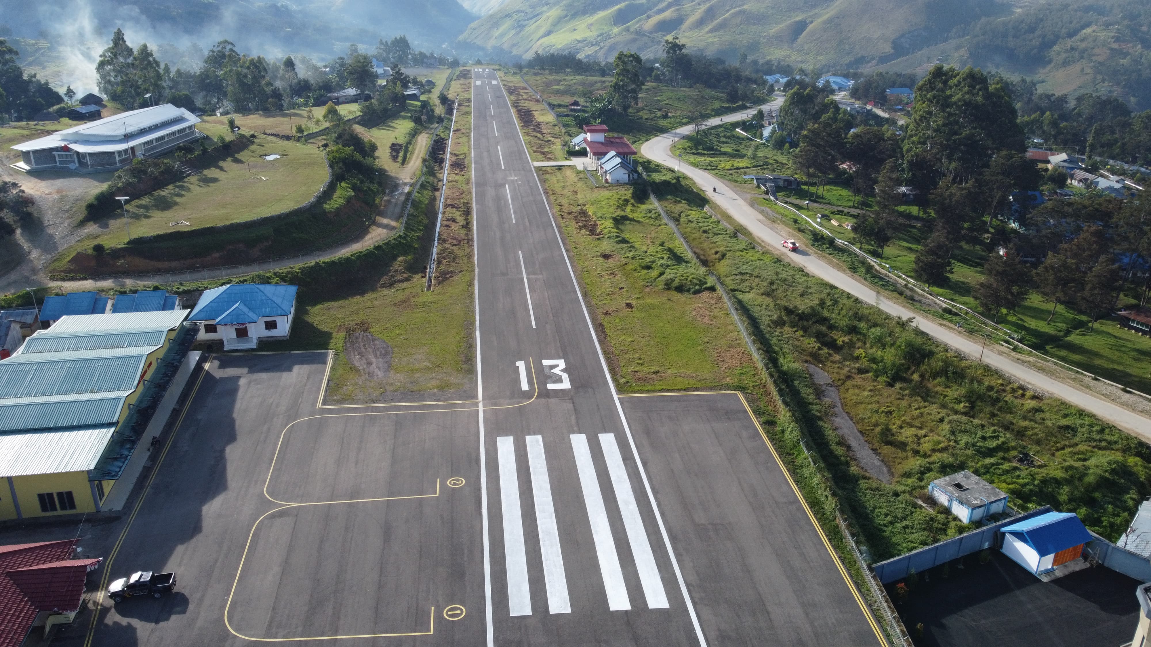 Foto Bandara Runway