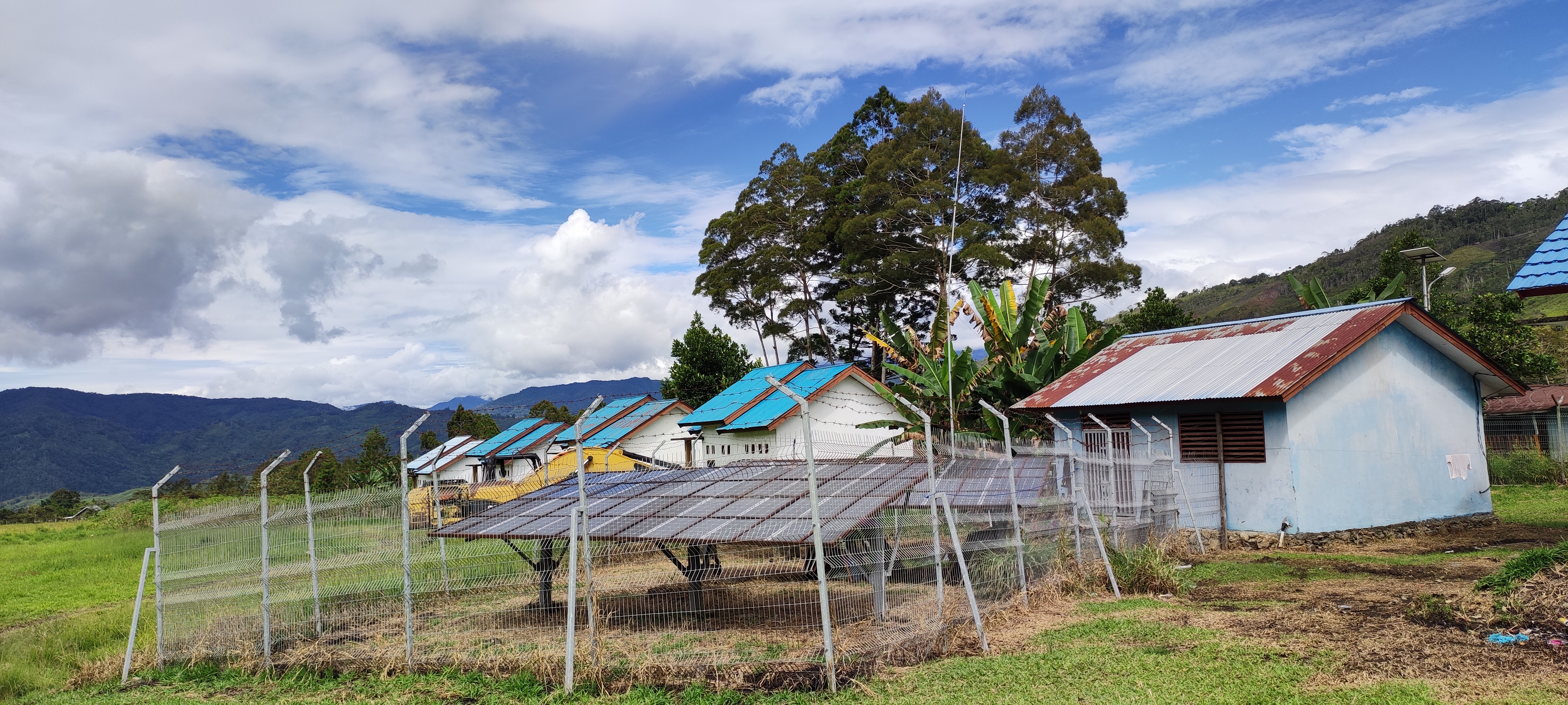 Foto Bandara Ruang Panel PLTS (Solar Cell)