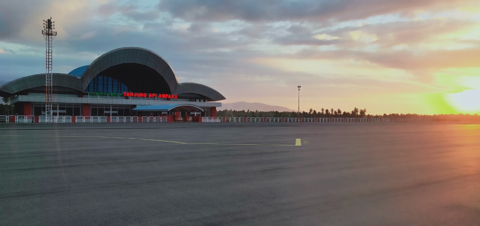 Foto Bandara Foto Apron pada Bandar Udara Tanjung Api