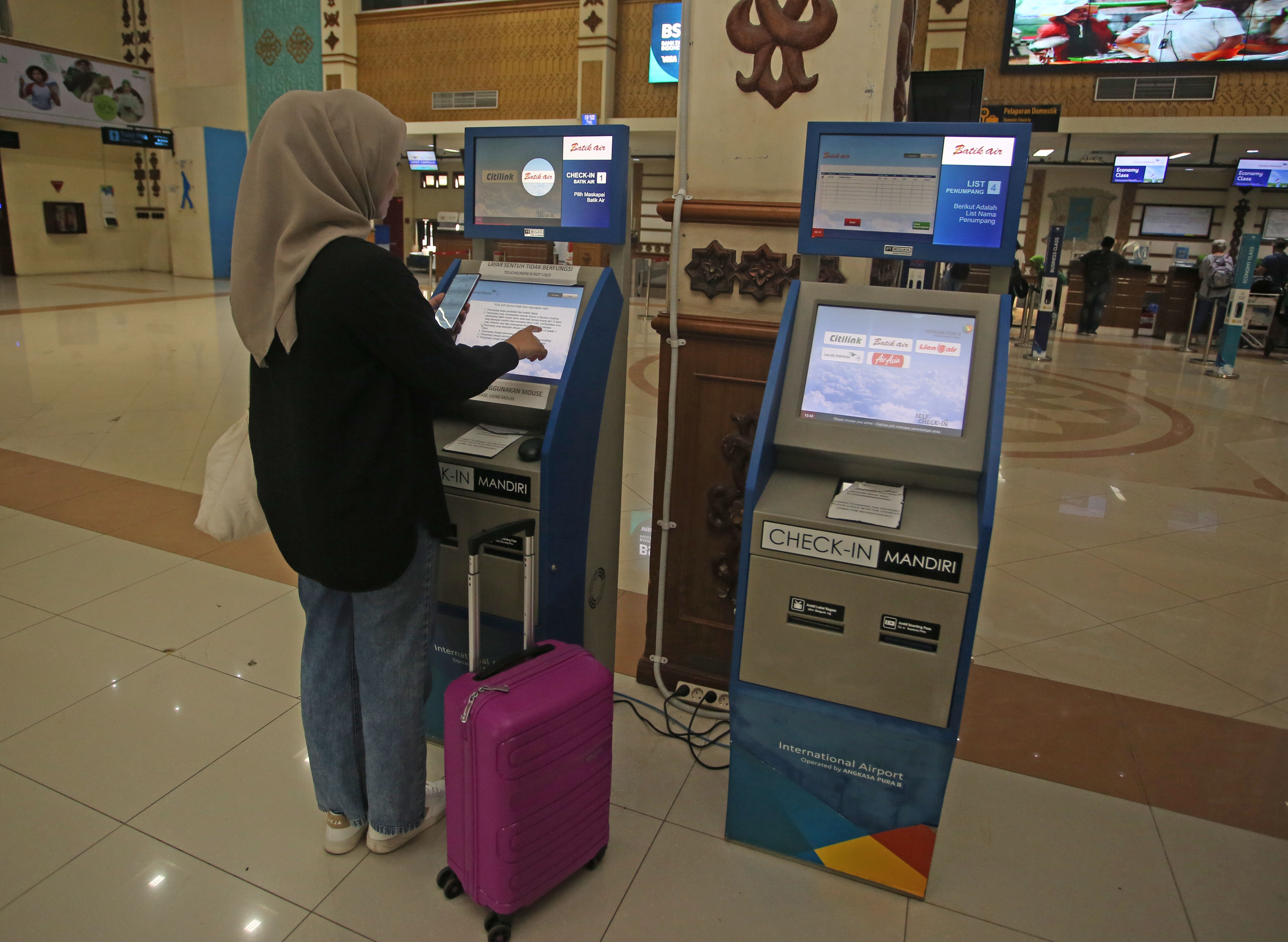 Foto Bandara Check In Mandiri