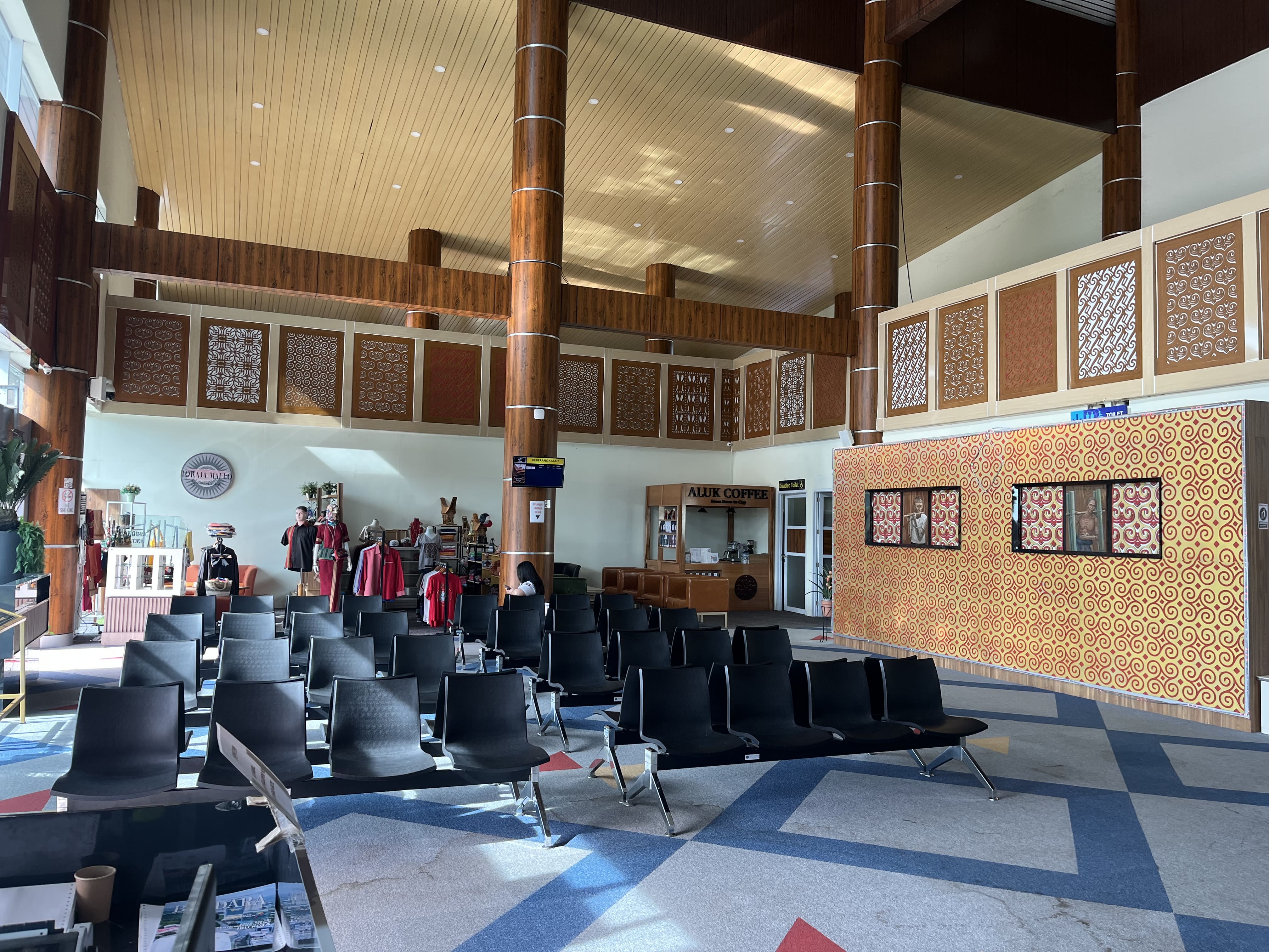 Foto Bandara Ruang Tunggu Bandara Toraja