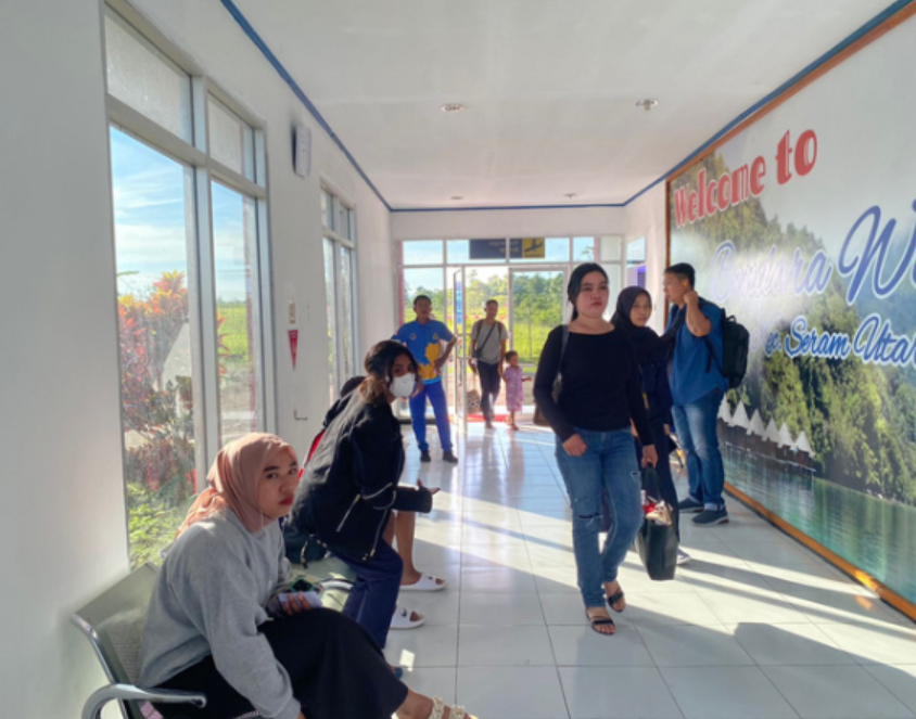 Foto Bandara Ruang Kedatangan Penumpang