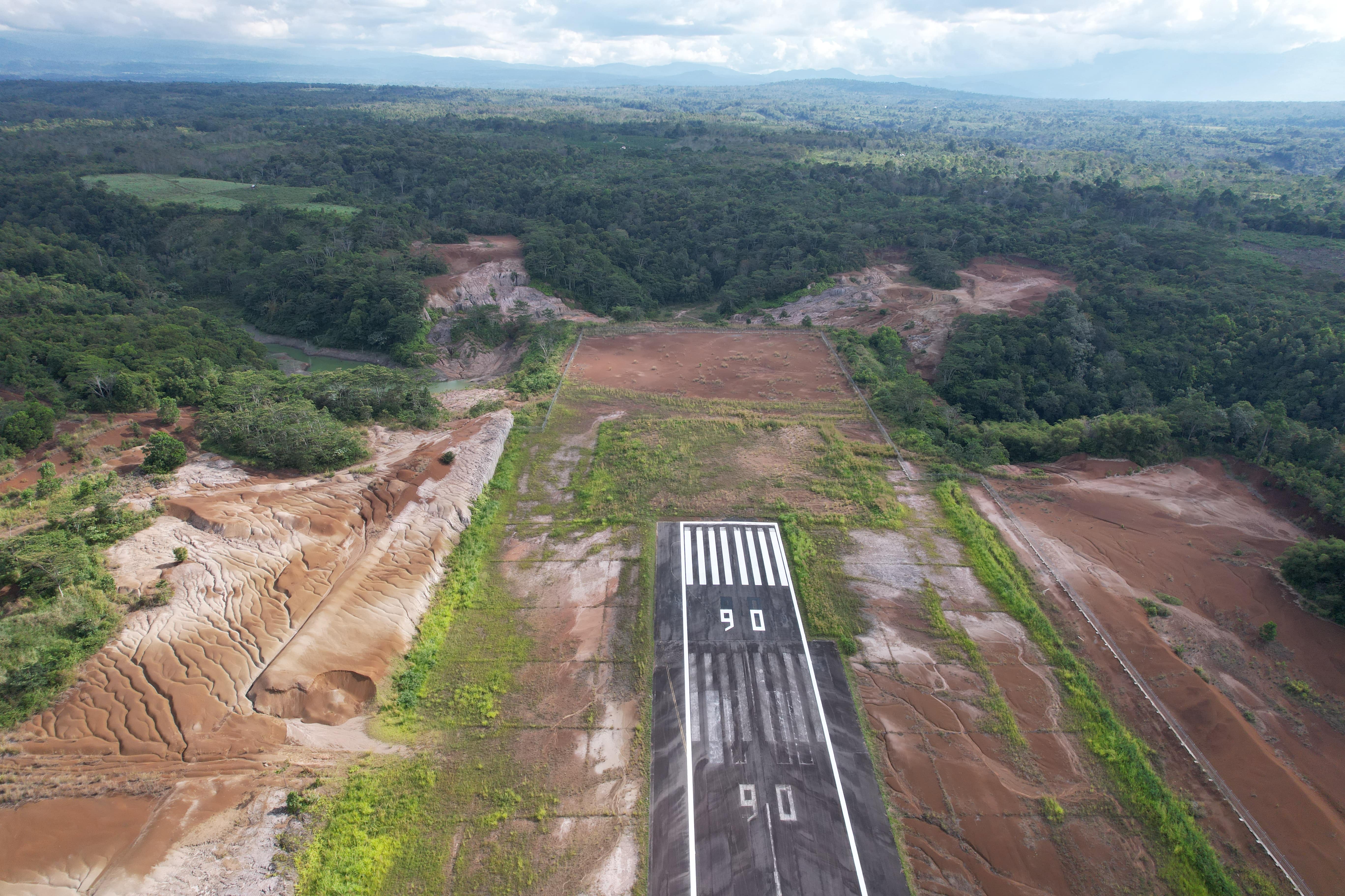 Foto Bandara FOTO RUNWAY 06