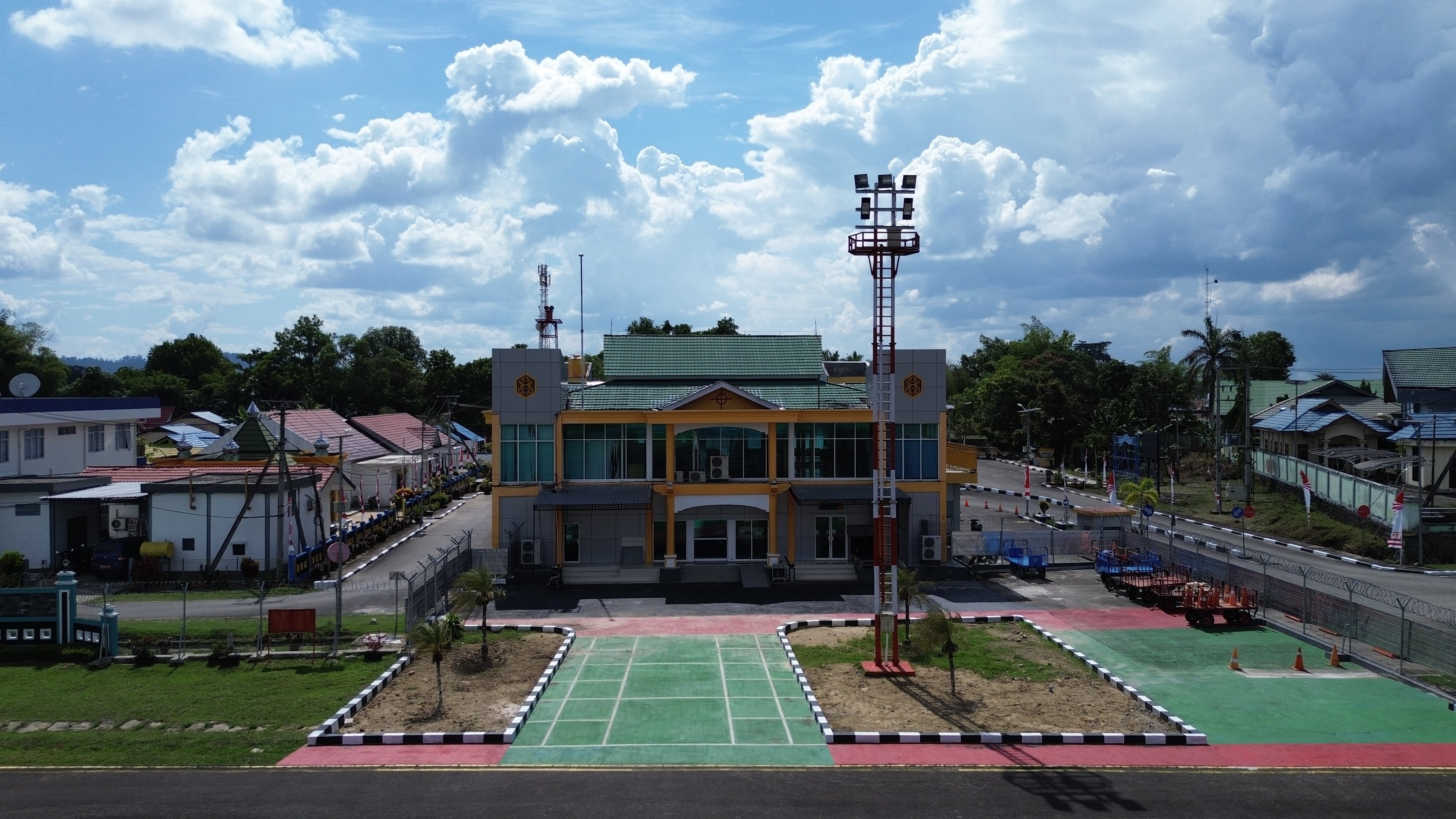 Foto Bandara Gedung Terminal Bagian Sisi Udara