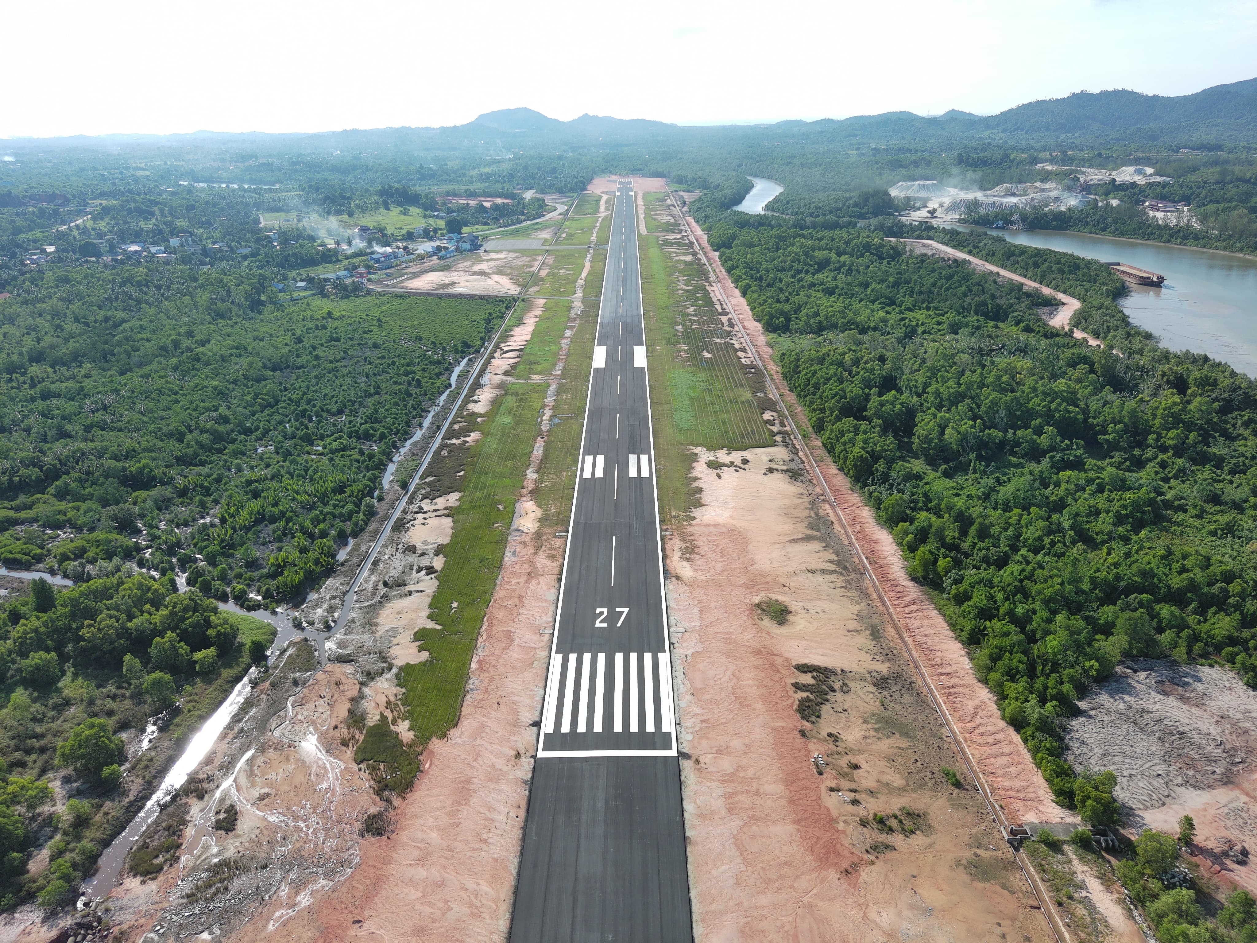 Foto Bandara Runway 27