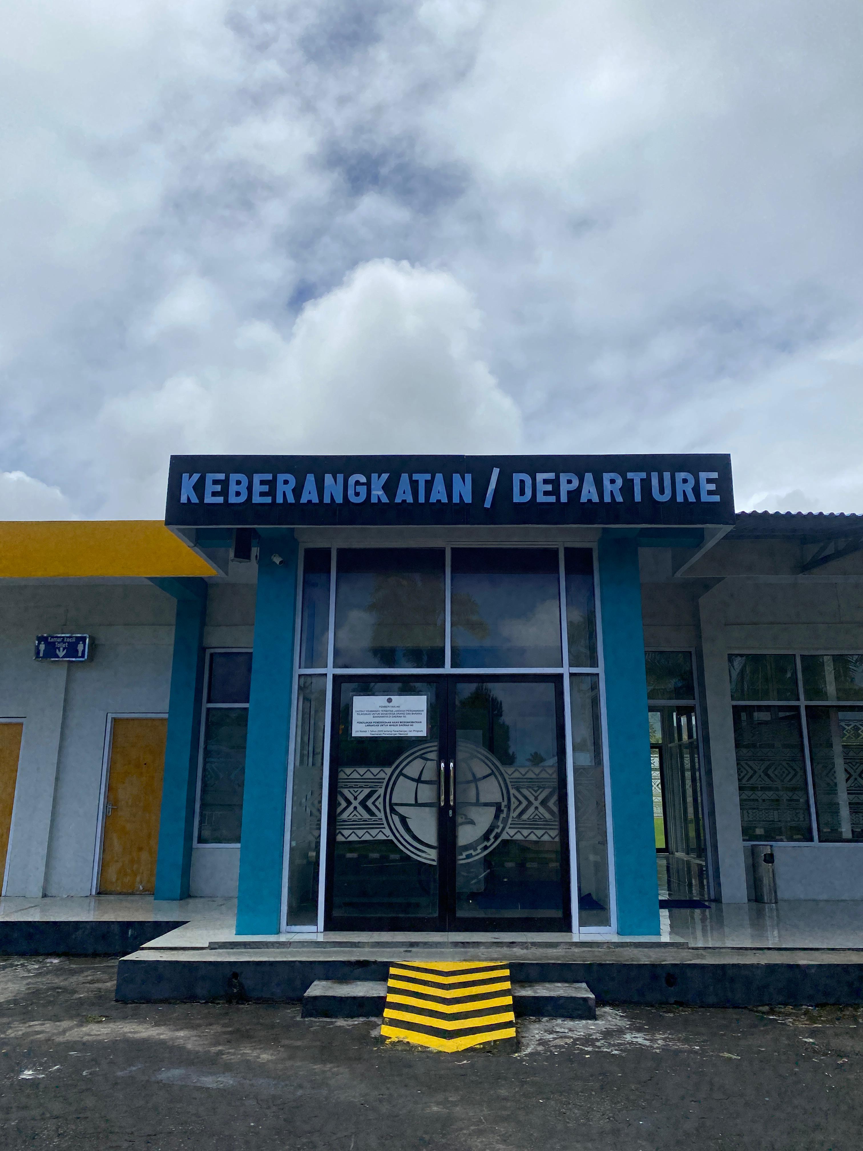 Foto Bandara Gate keberangkatan UPBU Naha