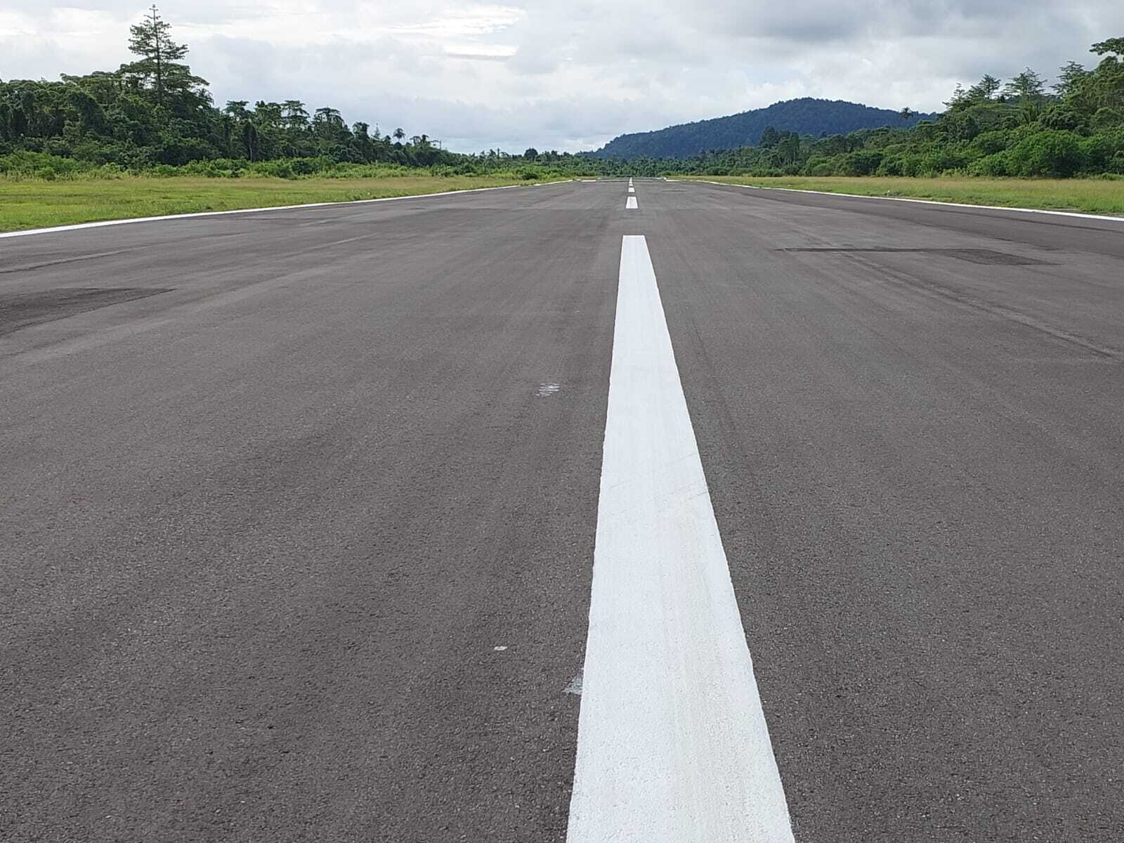 Foto Bandara Runway