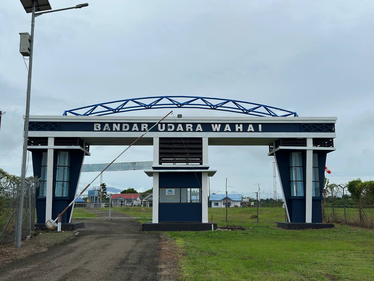 Gerbang Masuk Bandara