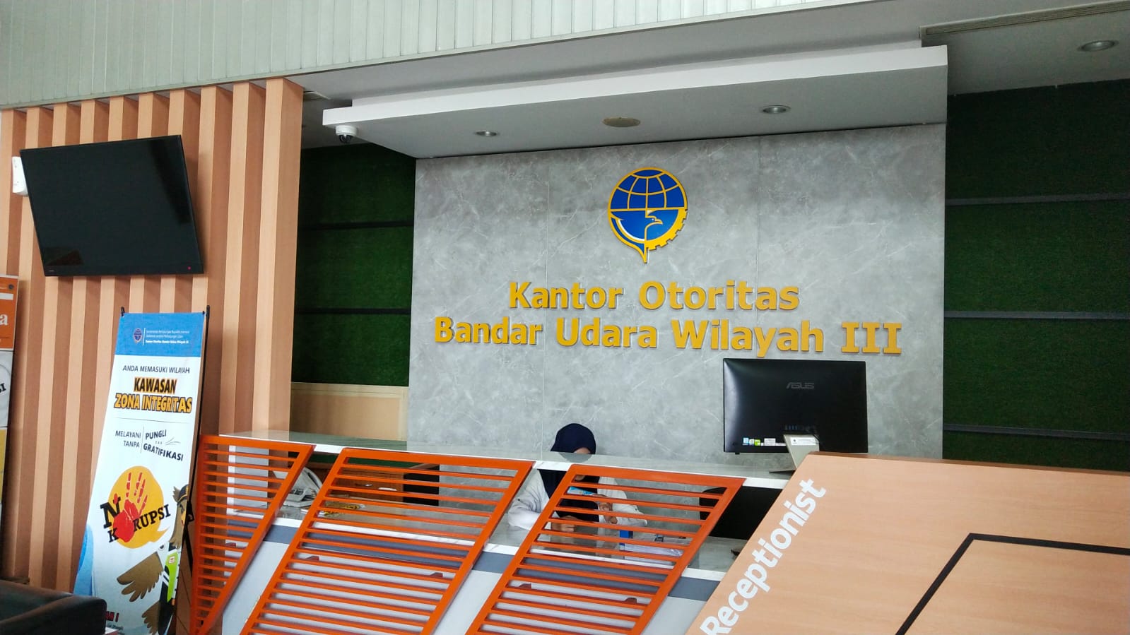 Kantor Otoritas Bandar Udara Wilayah III 2