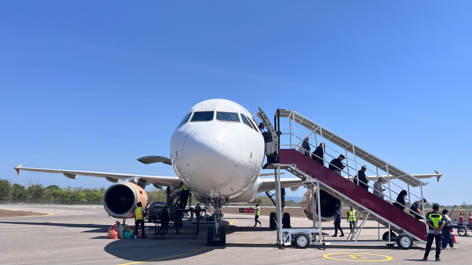 Gambar Berita dengan Judul Super Air Jet Kembali Hadir Setiap Hari di Bandara Betoambari, Perkuat Konektivitas Kepulauan Buton