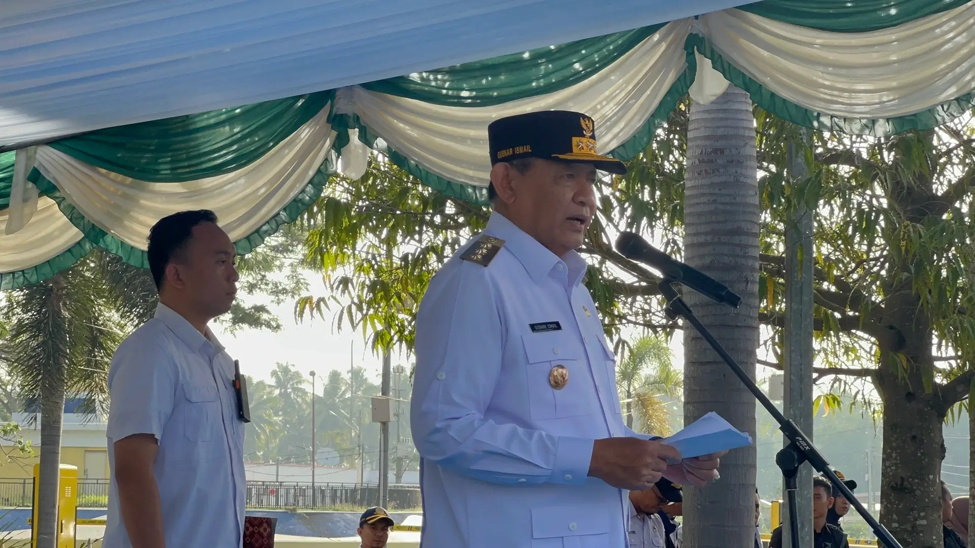 JELANG MUDIK LEBARAN 2026, GUBERNUR GORONTALO PIMPIN APEL POSKO TERPADU DI BANDARA DJALALUDDIN