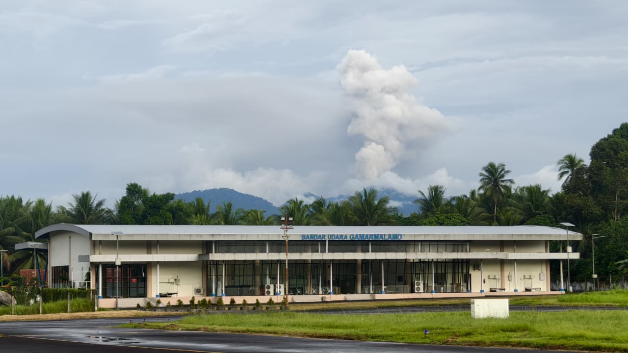 Gambar Berita dengan Judul Bandar Udara Gamar Malamo Galela Kembali Beroperasi Normal Pasca Diterbitkannya NOTAM Terbaru AirNav Indonesia