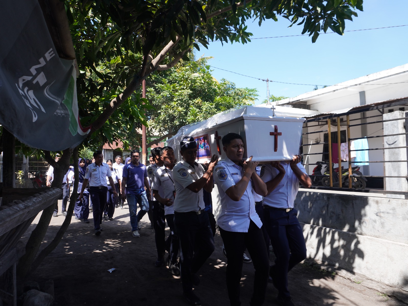 Gambar Berita dengan Judul Upacara Pemakaman Secara Kedinasan