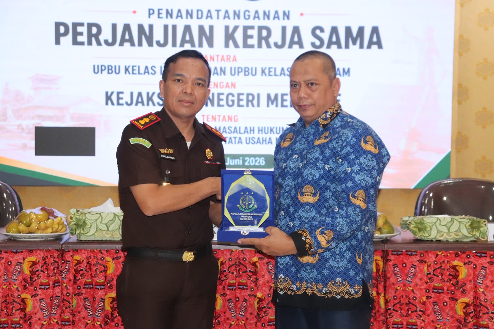 Gambar Berita dengan Judul Bandar Udara Kelas III Kimaam dan Kejaksaan Negeri Merauke Jalin Kerja Sama Penanganan Masalah Hukum di Bidang Perdata dan Tata Usaha Negara