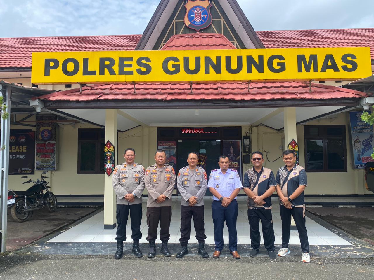 Silaturahmi Kepala Kantor UPBU Kuala Kurun dengan Kapolres Gunung Mas