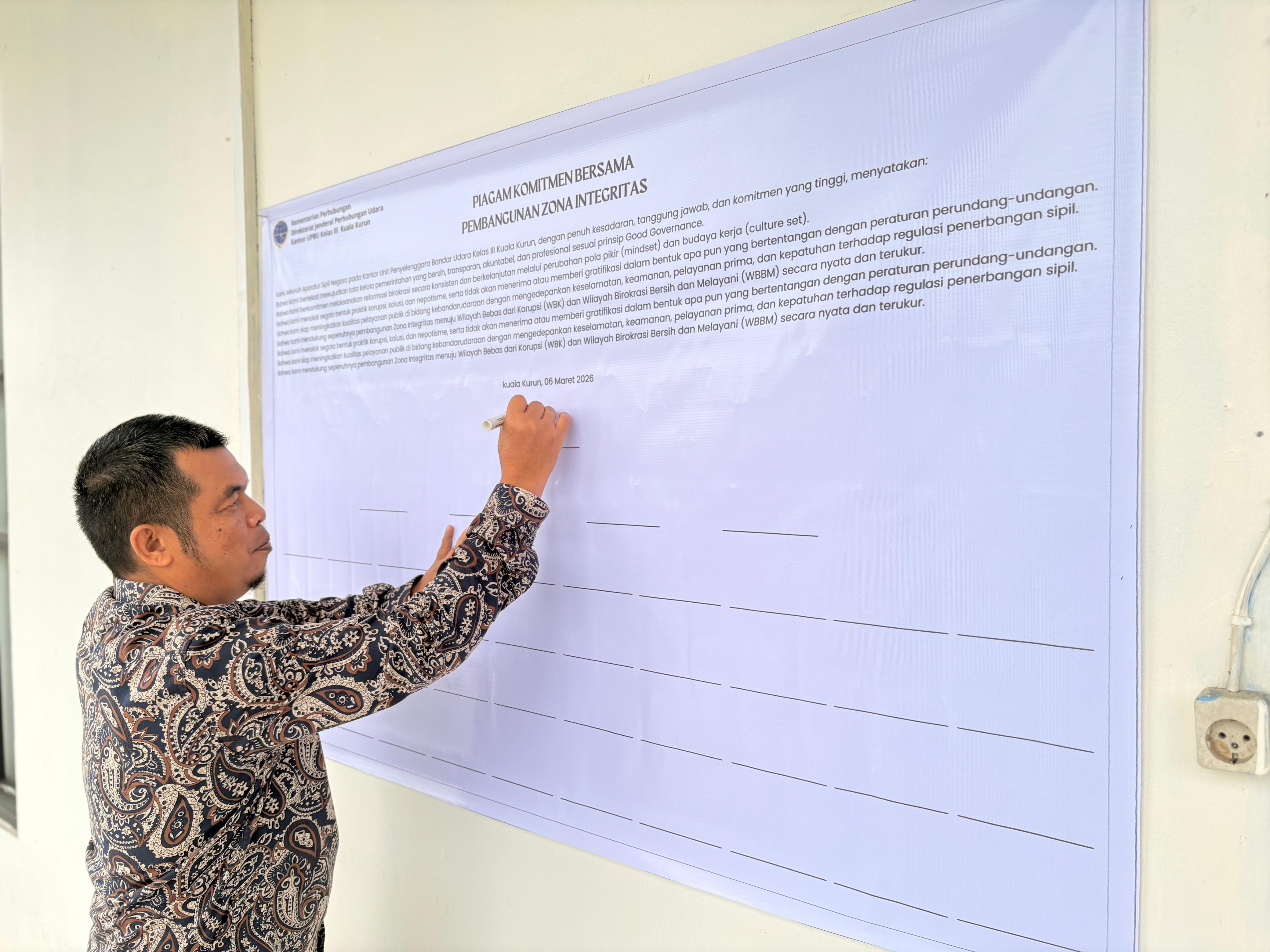 Penandatangan Komitmen Bersama Pembangunan Zona Integritas