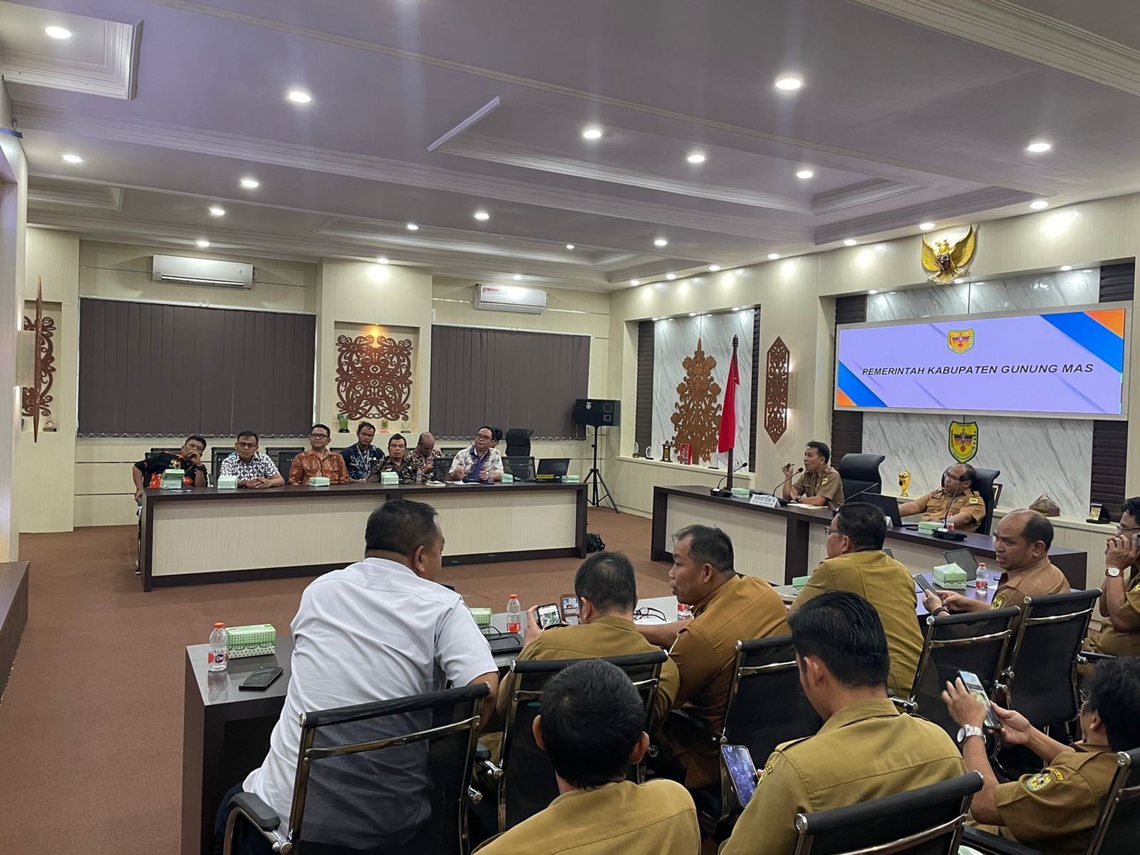 Gambar Berita dengan Judul Rapat Pembebasan Lahan Bandara Bersama Pemerintah Kabupaten Gunung Mas
