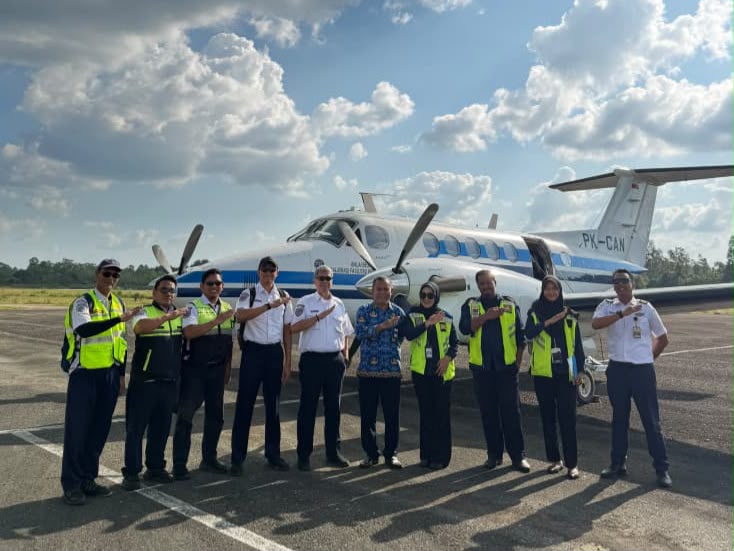 Kalibrasi Precision Approach Path Indicator (PAPI) Light oleh Balai Besar Kalibrasi Fasilitas Penerbangan di Bandara Melalan Melak untuk Menjamin Keselamatan Penerbangan