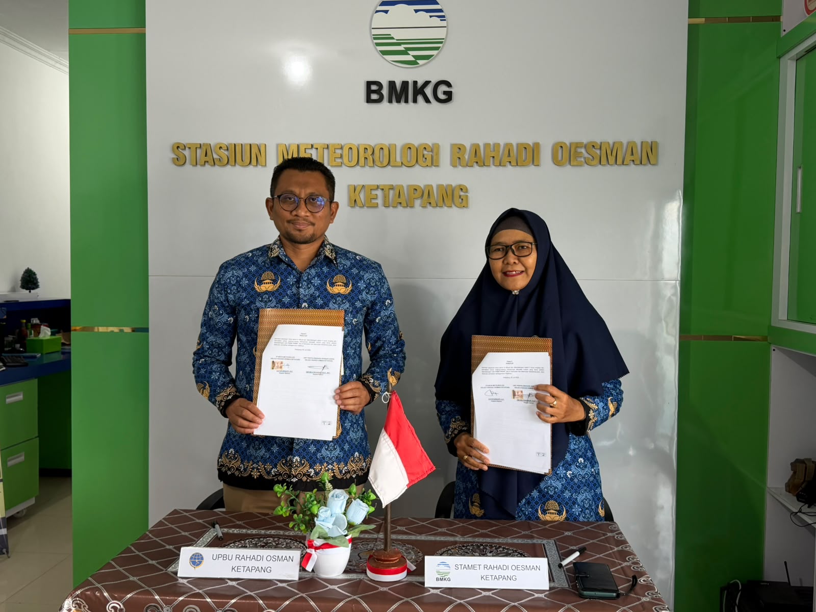 Kantor UPBU Rahadi Osman Ketapang dan BMKG Tandatangani Perjanjian Kerja Sama untuk Meningkatkan Keselamatan dan Kelancaran Operasional Penerbangan