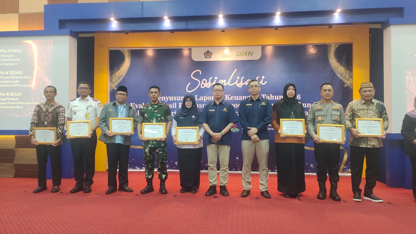 Gambar Berita dengan Judul Kantor UPBU Rahadi Osman Raih Peringkat Kedua Penilaian Laporan Keuangan Tahun 2025 dari Kanwil DJPb Kalbar