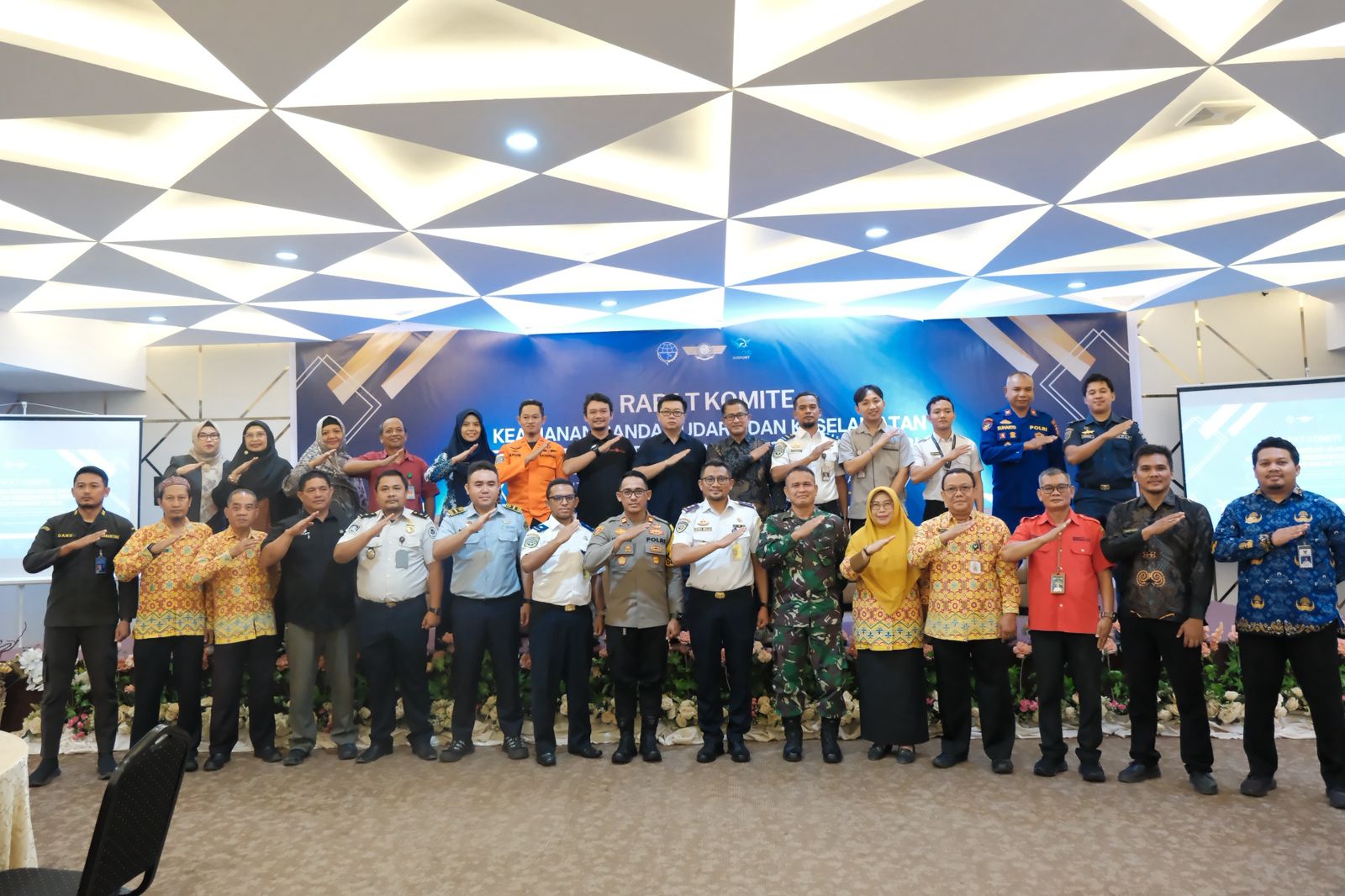 Antisipasi Ancaman Karhutla hingga Isu Bercandaan Bom, Bandara Rahadi Osman Perkuat Sinergi Keselamatan dan Keamanan