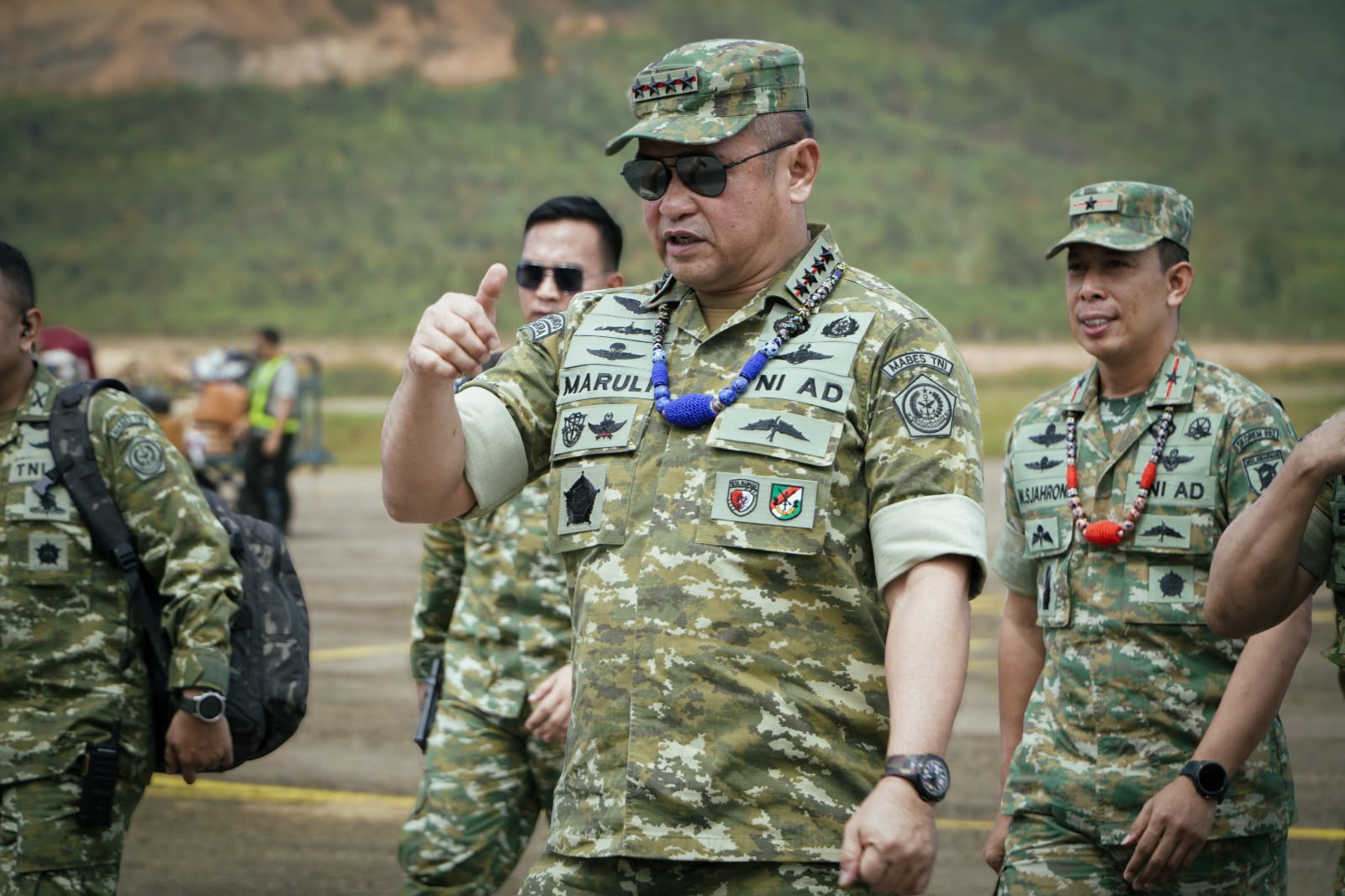 Gambar Berita dengan Judul Bandar Udara Yuvai Semaring Sambut Kunjungan Wakil Panglima TNI/Kepala BNPPDT RI di Krayan