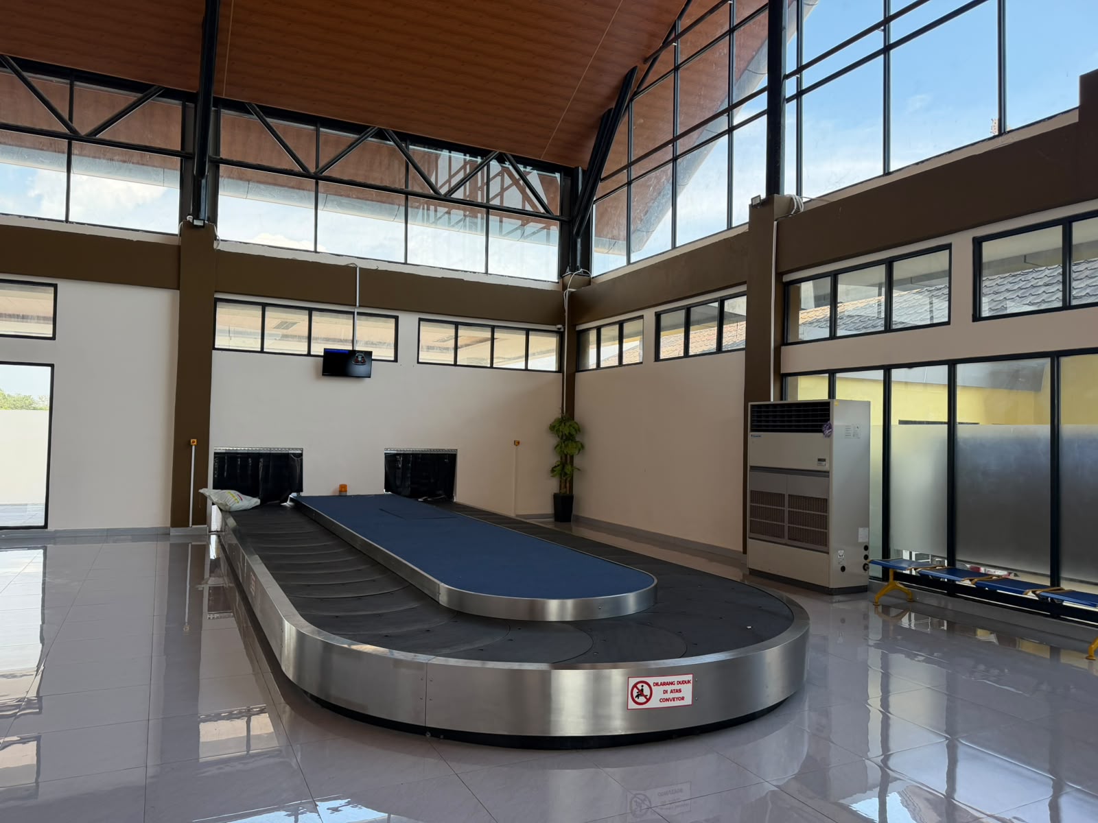 Baggage Claim