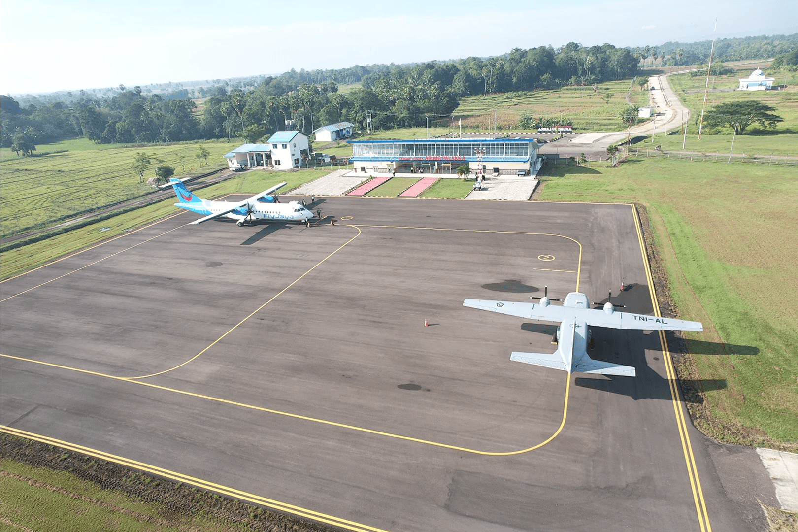Terminal Bandar Udara Arung Palakka Bone - Foto 1