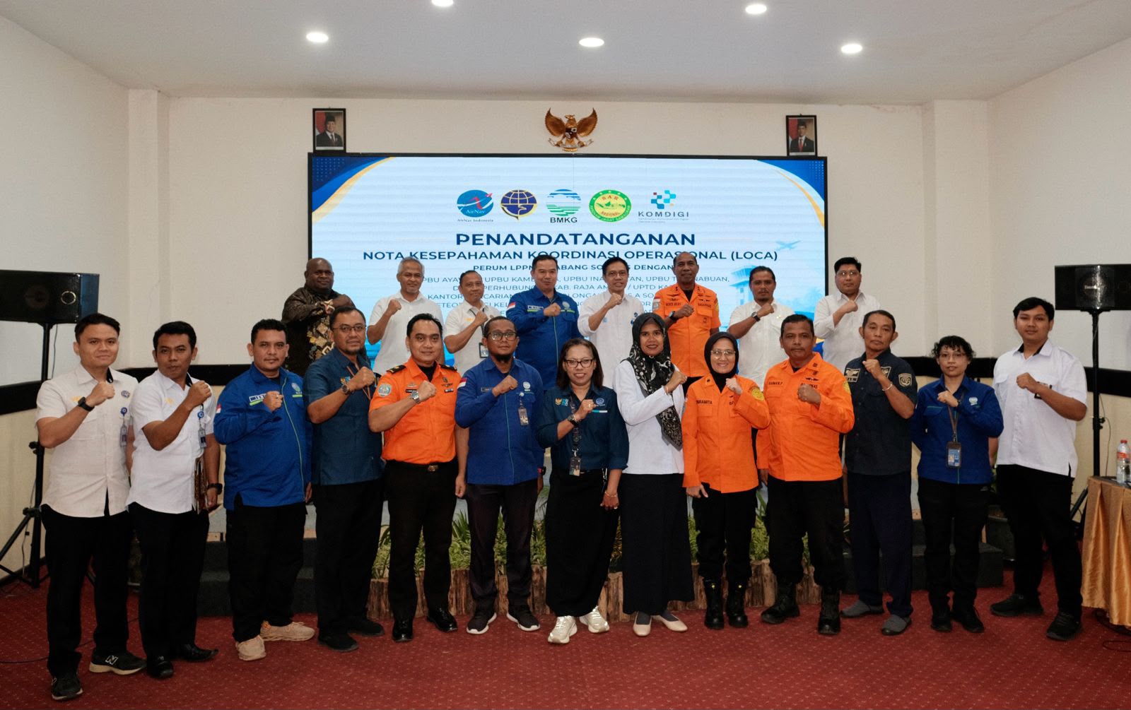 Penandatanganan Nota Kesepahaman Koordinasi Operasional (LOCA) antara UPBU Kelas III Ayawasi dan Perum LPPNPI Cabang Sorong - Foto 2