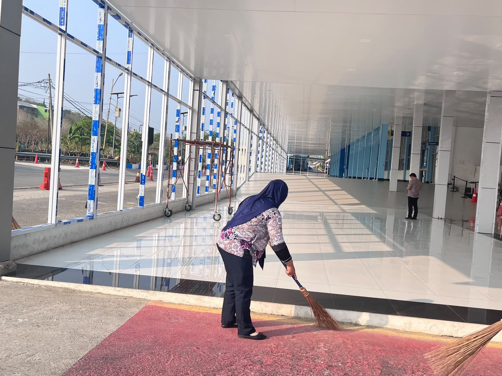 KEGIATAN GERAK BERSIH BANDARA BETOAMBARI - Foto 2
