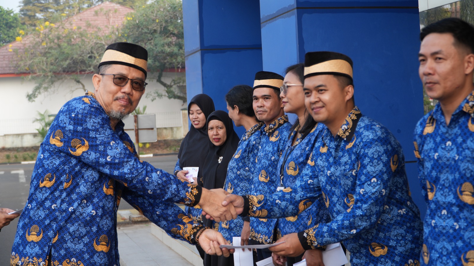 Upacara HUT ke 81 Republik Indonesia - Foto 5