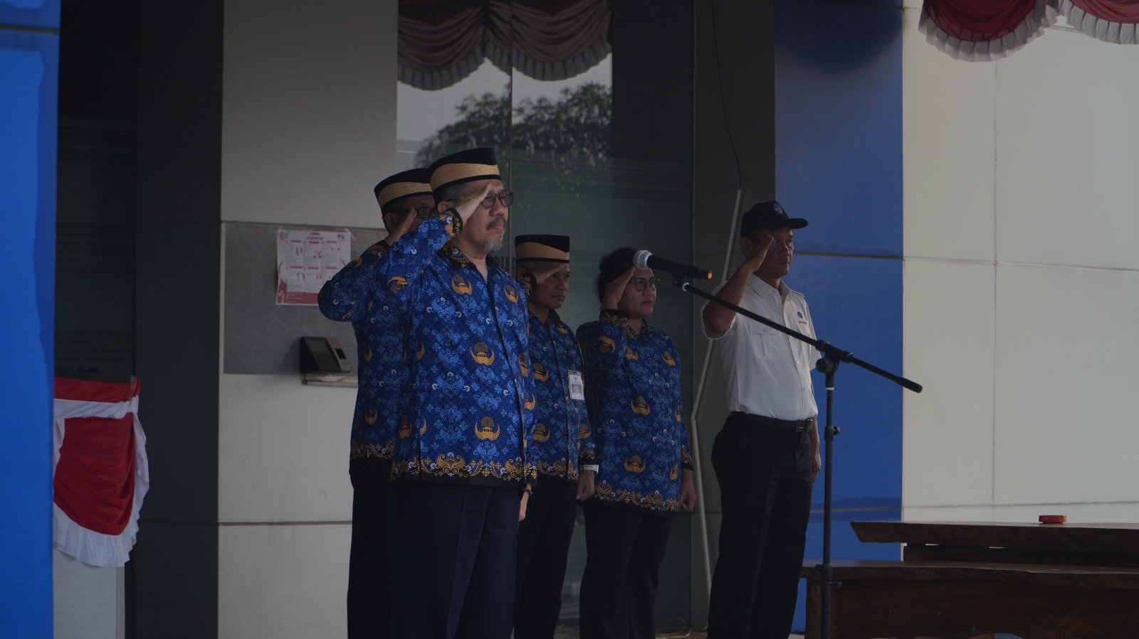 Upacara HUT ke 81 Republik Indonesia - Foto 12