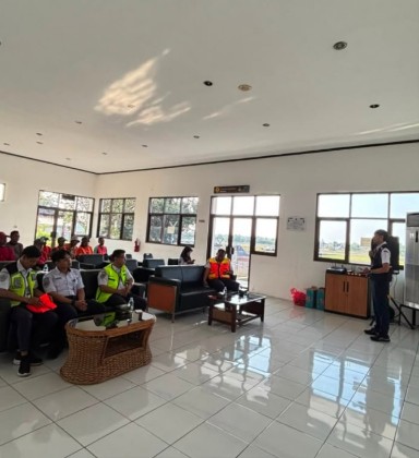 Kegiatan Program Padat Karya - Foto 7