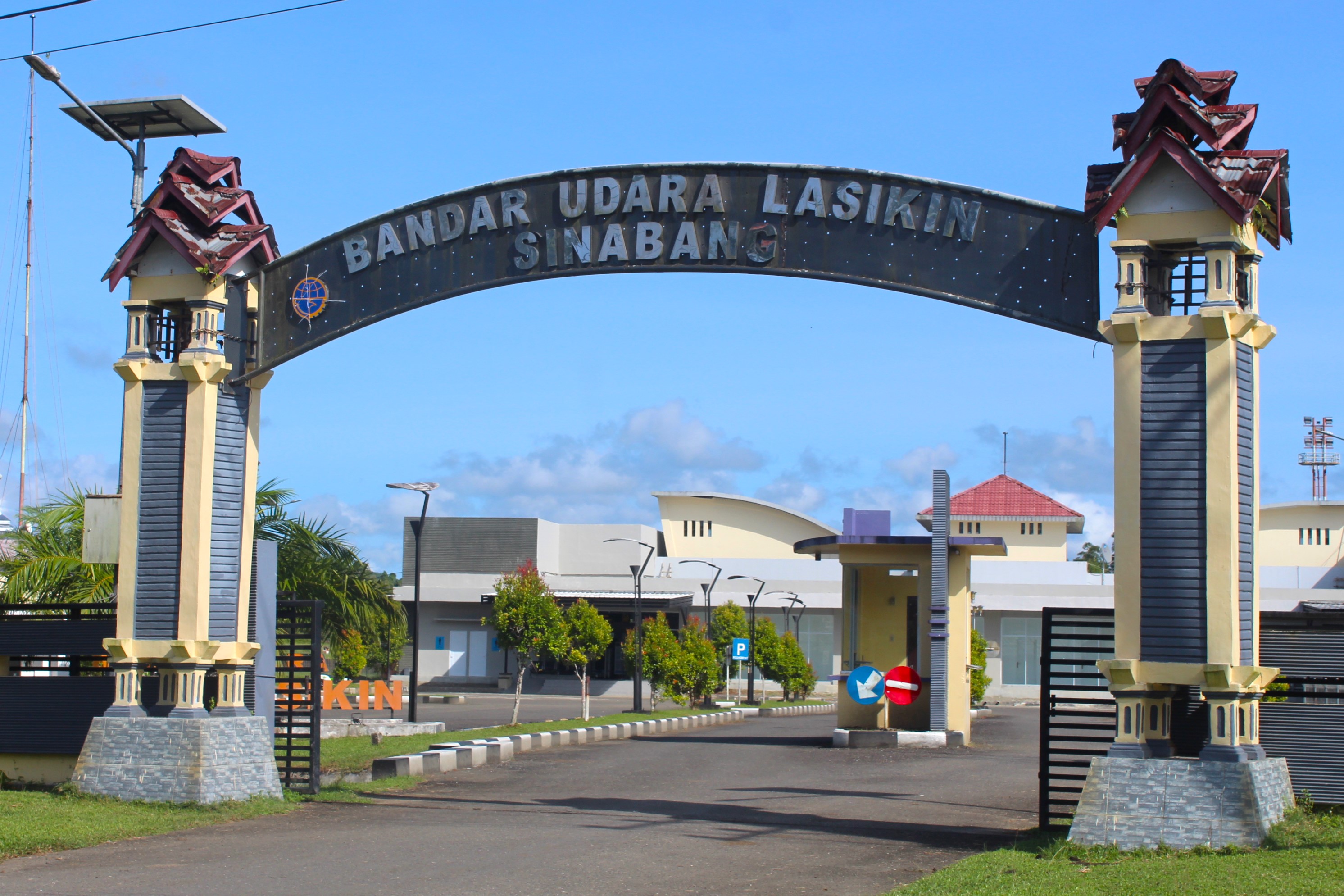 Bandara Lasikin - Foto 1